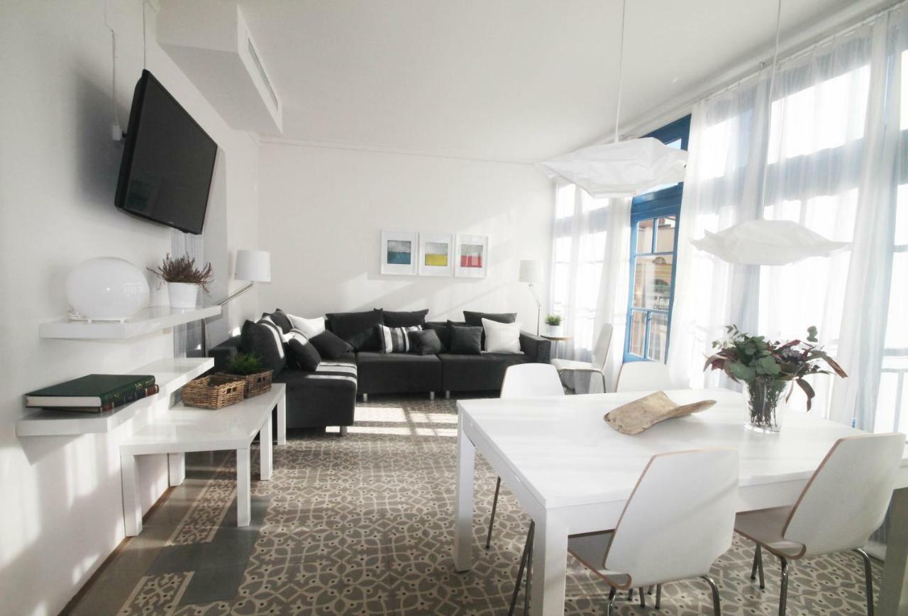 Plaza Catalunya Apartment *